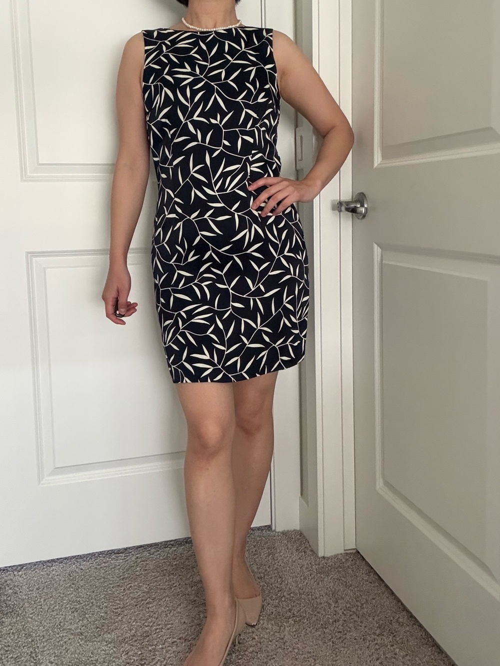 Looks Blue and White Waist-Cinching Slim Fit Dress